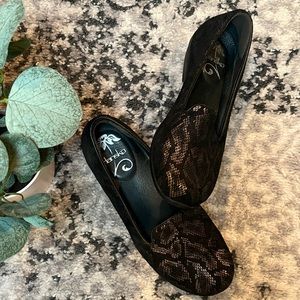 Dansko Snakeskin Loafers Size 37